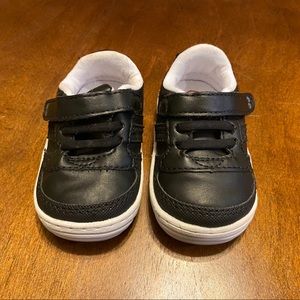 Black stride rite size 3